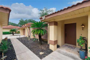 5007 NASSAU CIRCLE, ORLANDO, FL 32808 - MLS#MFRO6398846