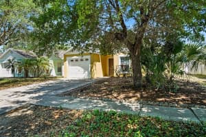 2424 CAMDEN OAKS PLACE, VALRICO, FL 33594 - MLS#MFRO6398872