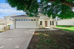 301 Troon Cir, DAVENPORT