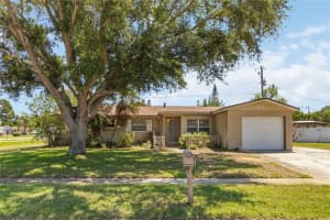 925 Garden Rd, MERRITT ISLAND