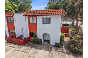 910 BIG TREE ROAD, SOUTH DAYTONA, FL 32119 - MLS#MFRO6399128