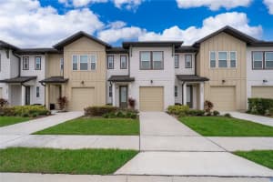 1013 Plantation Ln, DAVENPORT