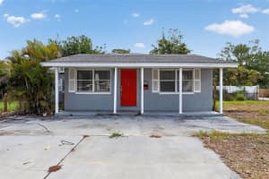 300 52ND STREET, ST PETERSBURG, FL 33707 - MLS#MFRO6399615