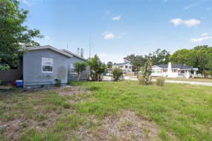 300 52ND STREET, ST PETERSBURG, FL 33707 - MLS#MFRO6399615