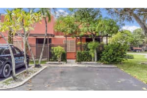 1490 LAGUNA LANE, PEMBROKE PINES, FL 33026 - MLS#MFRO6399685