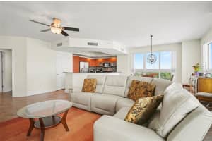 231 RIVERSIDE DRIVE, DAYTONA BEACH, FL 32117 - MLS#MFRO6399712