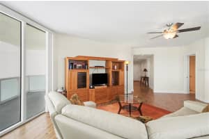 231 RIVERSIDE DRIVE, DAYTONA BEACH, FL 32117 - MLS#MFRO6399712