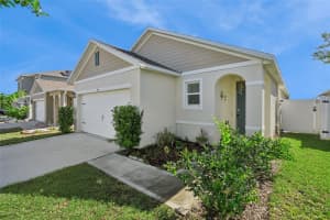 916 AUGUST SKY DRIVE, DELTONA, FL 32738 - MLS#MFRO6399791