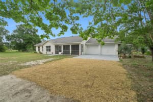 22726 Winterwillow Ln, EUSTIS