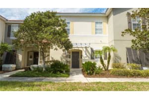 1120 Las Fuentes Dr, KISSIMMEE