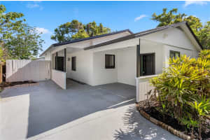 847 CARLSON DRIVE, ORLANDO, FL 32804 - MLS#MFRO6400036