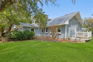 1048 GRANDVIEW STREET, MOUNT DORA, FL 32757 - MLS#MFRO6400107