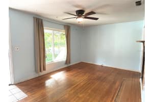 2611 Pembrook Dr Orlando, FL 32810 - Off Market
