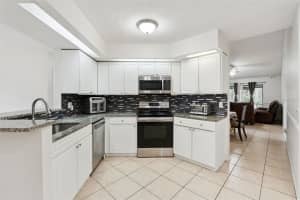 932 OCALA WOODS LANE, ORLANDO, FL 32824 - MLS#MFRO6400176