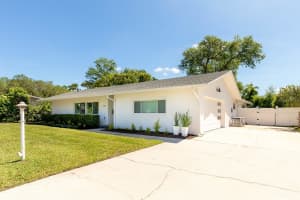 2415 EATON LANE, ORLANDO, FL 32804 - MLS#MFRO6400251