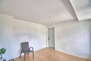 2405 ROSLYN LANE, LAKELAND, FL 33812 - MLS#MFRO6400279