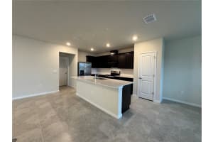 2102 CHARMING AVE AVENUE, DAVENPORT, FL 33896 - MLS#MFRO6400556