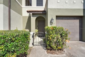 6003 APOLLOS CORNER WAY, ORLANDO, FL 32829 - MLS#MFRO6400565