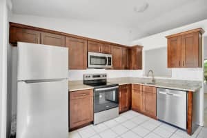 2827 CORAL REEF DRIVE, ORLANDO, FL 32826 - MLS#MFRO6400580