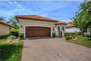 108 VIA ROMA, ORMOND BEACH, FL 32174 - MLS#MFRO6400734