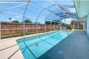 250 PERTH AVENUE, MERRITT ISLAND, FL 32953 - MLS#MFRO6400765