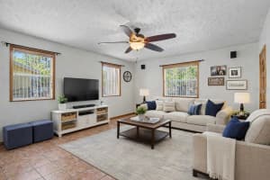 923 PARK COURT, KISSIMMEE, FL 34741 - MLS#MFRO6400815