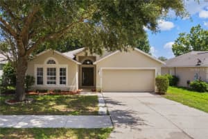 2210 NICOLLETT WAY, LEESBURG, FL 34748 - MLS#MFRO6400820