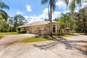 420 VALLEY STREAM DRIVE, GENEVA, FL 32732 - MLS#MFRO6400938