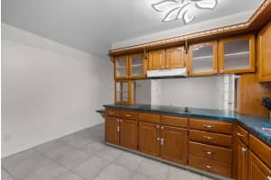2214 17TH TERRACE, GAINESVILLE, FL 32609 - MLS#MFRO6400968