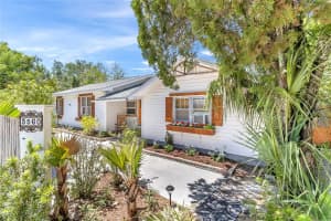 3560 MARTIN AVENUE, MOUNT DORA, FL 32757 - MLS#MFRO6401018