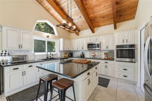 105 SWEET BAY LANE, LONGWOOD, FL 32779 - MLS#MFRO6401023