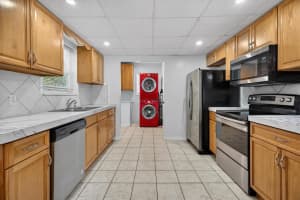 2303 MAHONEY AVENUE, LEESBURG, FL 34748 - MLS#MFRO6401053