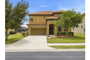 2621 Rosemont Cir, DAVENPORT