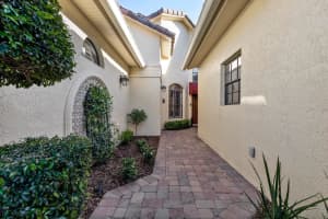 2428 VIA GENOVA, APOPKA, FL 32712 - MLS#MFRO6401231