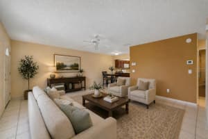 67 COUNTRY COVE WAY, KISSIMMEE, FL 34743 - MLS#MFRO6401366