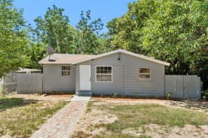 8 W Ella J Gilmore St, APOPKA