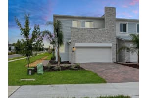218 Nine Iron Dr, DAVENPORT