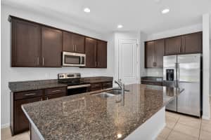 689 MEADOW POINTE DRIVE, HAINES CITY, FL 33844 - MLS#MFRO6401838
