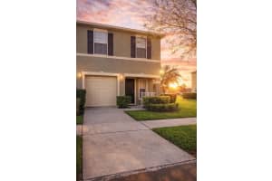 572 CRESTING OAK CIRCLE, ORLANDO, FL 32824 - MLS#MFRO6401922