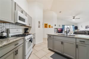 640 LADY DIANA DRIVE, DAVENPORT, FL 33837 - MLS#MFRO6402082