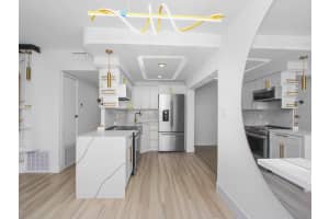 4201 PARK LAKE STREET, ORLANDO, FL 32803 - MLS#MFRO6402149