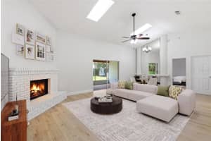 5121 STRATEMEYER DRIVE, ORLANDO, FL 32839 - MLS#MFRO6402268