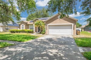 4915 Lazy Oaks Way, ST CLOUD
