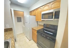 208 AFTON SQUARE, ALTAMONTE SPRINGS, FL 32714 - MLS#MFRO6402499