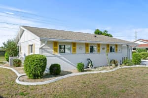 606 LA JOLLA AVENUE, SUN CITY CENTER, FL 33573 - MLS#MFRO6402634