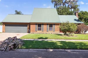 1604 TEAKWOOD DRIVE, PLANT CITY, FL 33563 - MLS#MFRO6402779