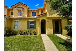 2672 Andros Ln, KISSIMMEE