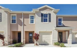 2541 Olympic Ct, DAVENPORT