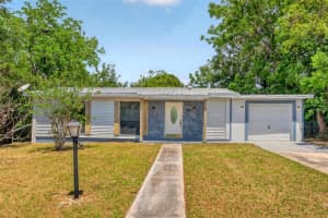 700 S Wellington Dr, DELTONA