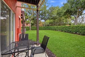 8569 CRYSTAL COVE LOOP, KISSIMMEE, FL 34747 - MLS#MFRO6402929